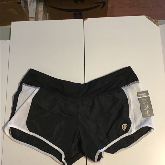 Series 8 Fitness Wear - Picture 2 of 4